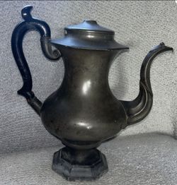 Antique Leonard Reed and Barton 12in. Tea or coffee pot with wooden handle