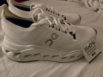 Womens On Cloud Running shoes