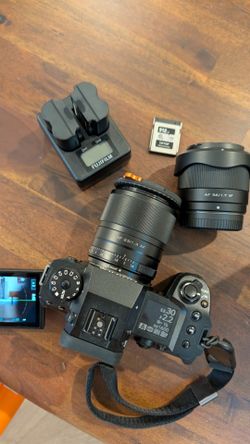 Fuji X-H2S Starter Kit w/ 2 lenses, CFExpress and more ($4,000 value)