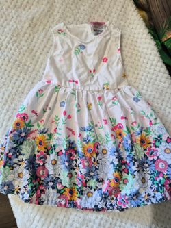 Dress size 12 months