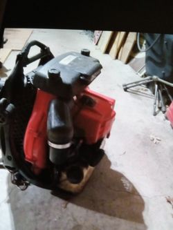 Redmax  Blower.  7100