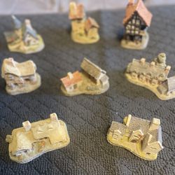   Collectable David Winter  Cottages