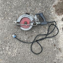 Skilsaw Professional Worm Drive Saw