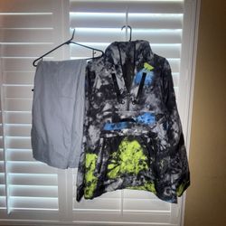 Volcom Black and Gray Snowboarding Jacket & Pants Men's Small