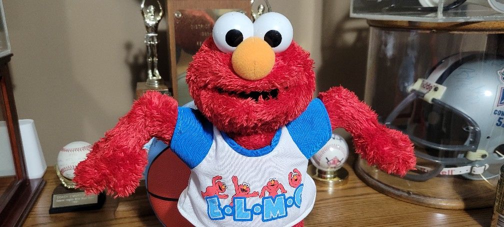 2003 Sing & Dance Elmo (YMCA)