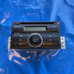 2007-2009 NISSAN VERSA CD/RADIO RECEIVER