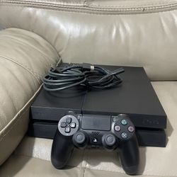 PS4 Black – Great Condition 