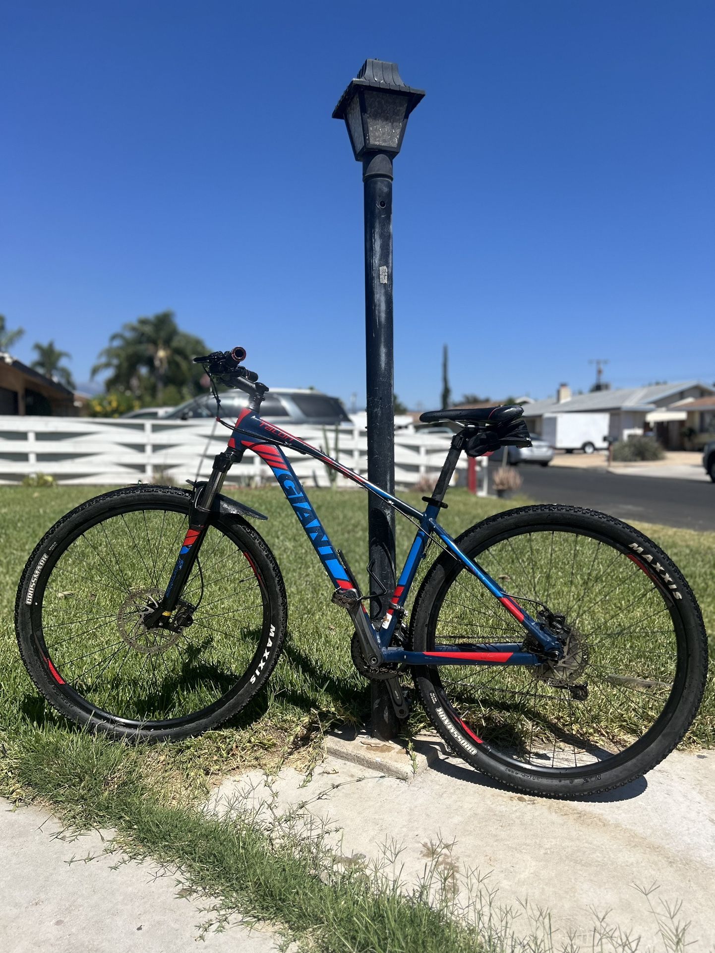 Giant Talon Mountain Bike