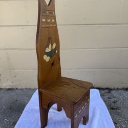 Vintage - wooden pouting chair stool