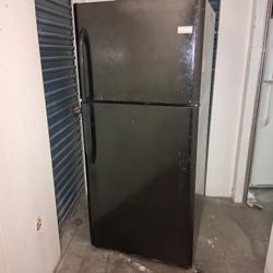 Fridge In Working Condition Delivery Available Two Months Warranty 