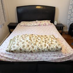Bed frame with bed and 2 side tables