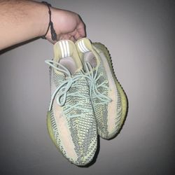 Yeezy Yazreel V2