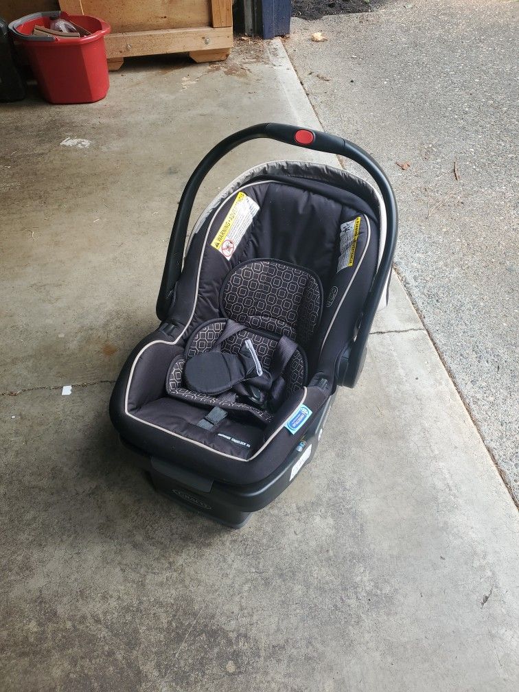 GRACO Used Infant Car Seat