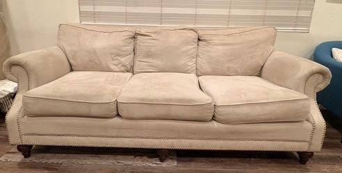free coach/ sofa