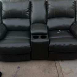 Love Seat Recliner Set 