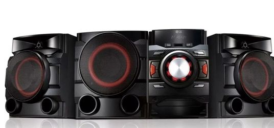 LG 700 watt shelf stereo