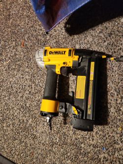 DeWalt Pneumatic Nail Gun