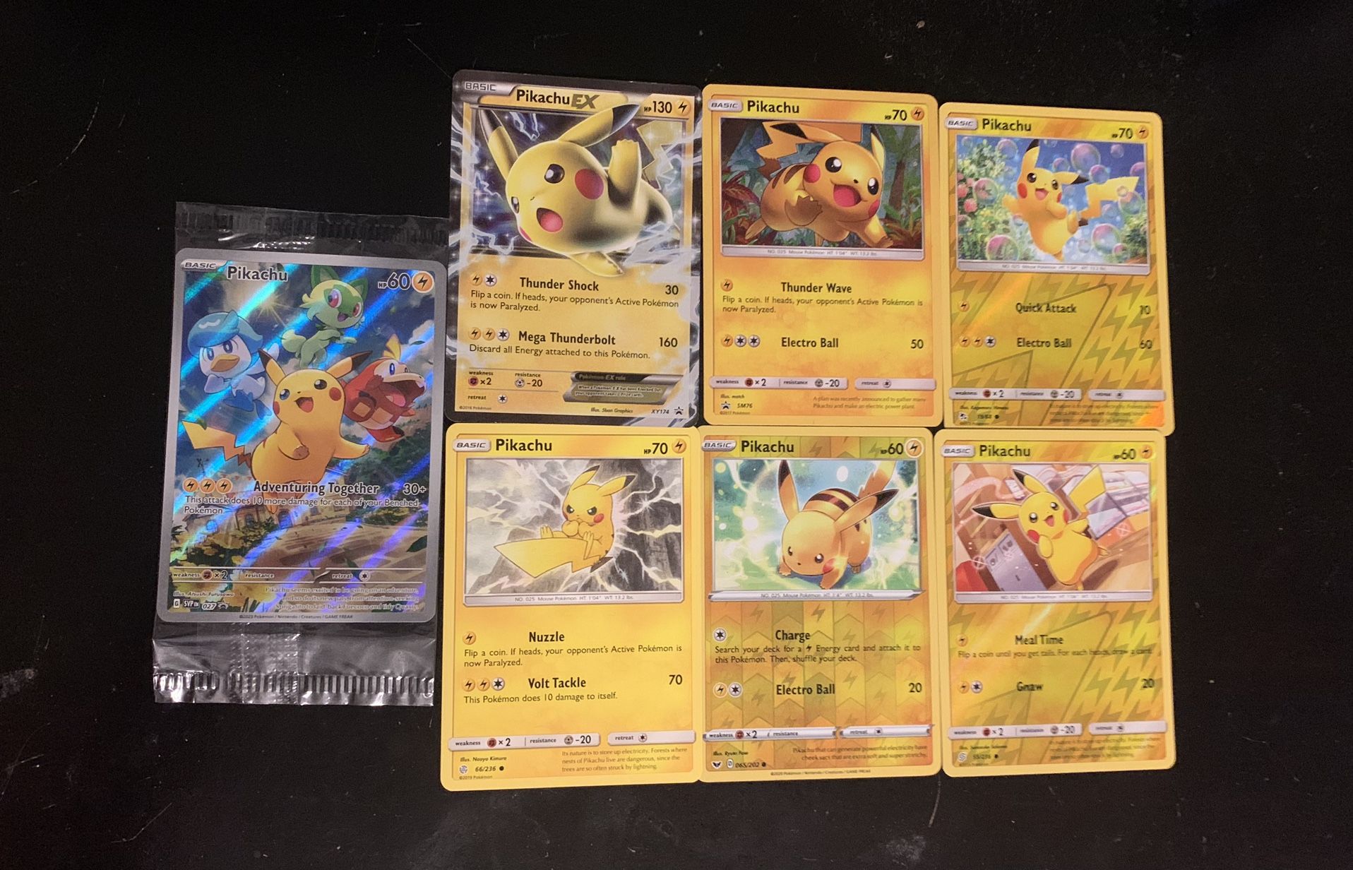 Pikachu pokemon cards