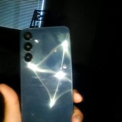 Selling Samsung A16 5g $25 With Case