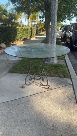Free table