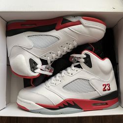 Air Jordan 5 Fire Red Black Tongue 