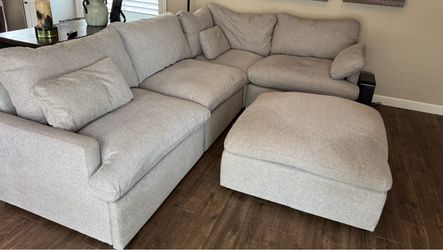 Reclining sectional