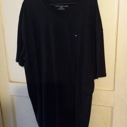 Men's XXL Shirt $10
