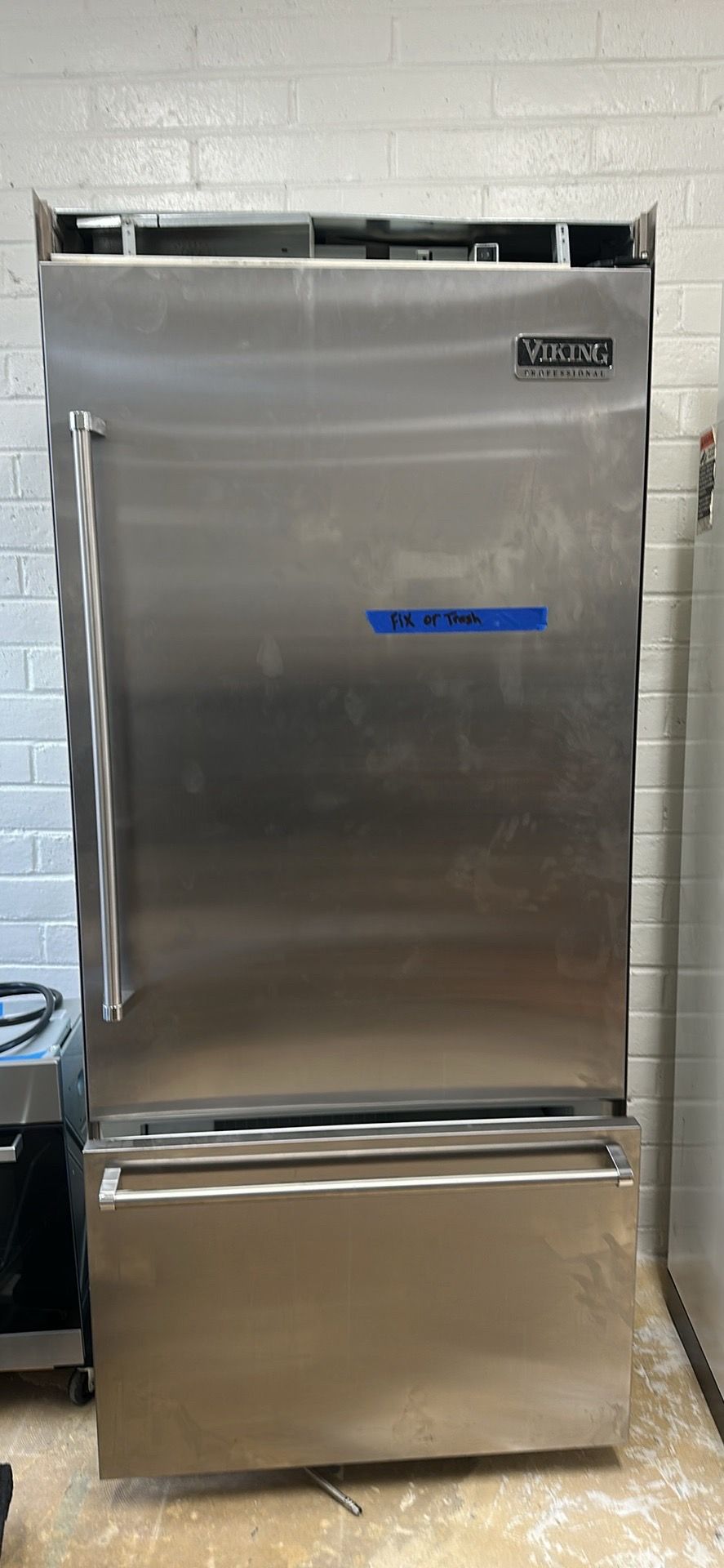 36” Viking Professional Refrigerator