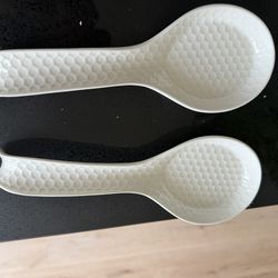 Set of two honeycomb spoon rests