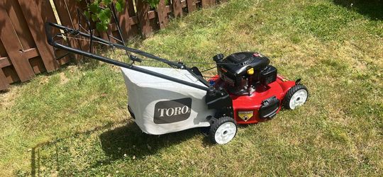 Toro self propeller lawnmower