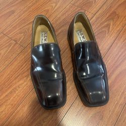 Men’s Size 9 Dark Brown Dress Shoes Made In Spain N.E.W.S
