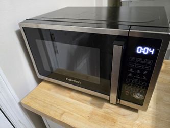 Chefman Countertop Microwave Oven 0.7 Cu. Ft.
