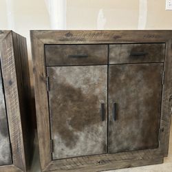 2 Accent Cabinets/nightstands
