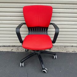 Red Fabric Desk Chair Good Condition