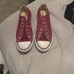 Burgundy/Maroon Low-Top Converse - Barely Worn