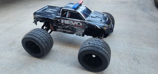 Traxxas Revo 3.3