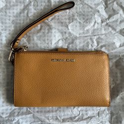 Michael Kors Jet Set Double Zip 