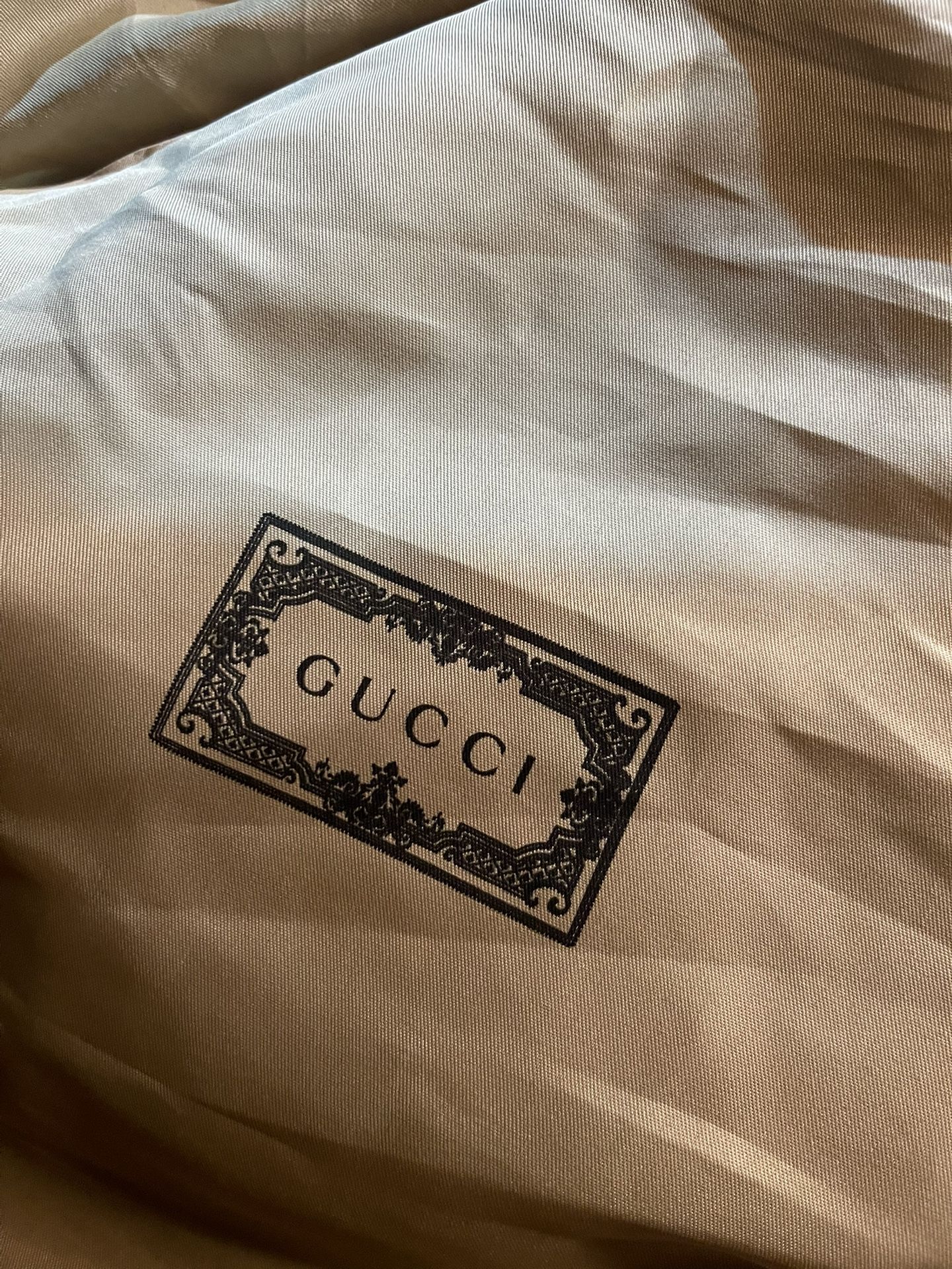 Authentic Gucci Bumblebee 🐝 Purse 👜 