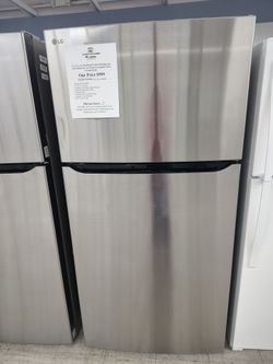 $599 LG garage ready 24 Cu ft stainless refrigerator