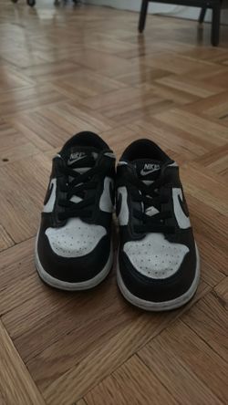 Toddler Size 9 Black and White Dunks