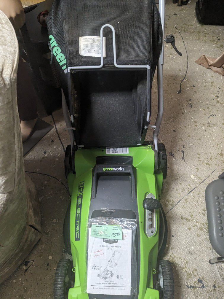 Lawnmower, Only Used 3 Times