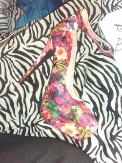 Brand New Heels Size 8