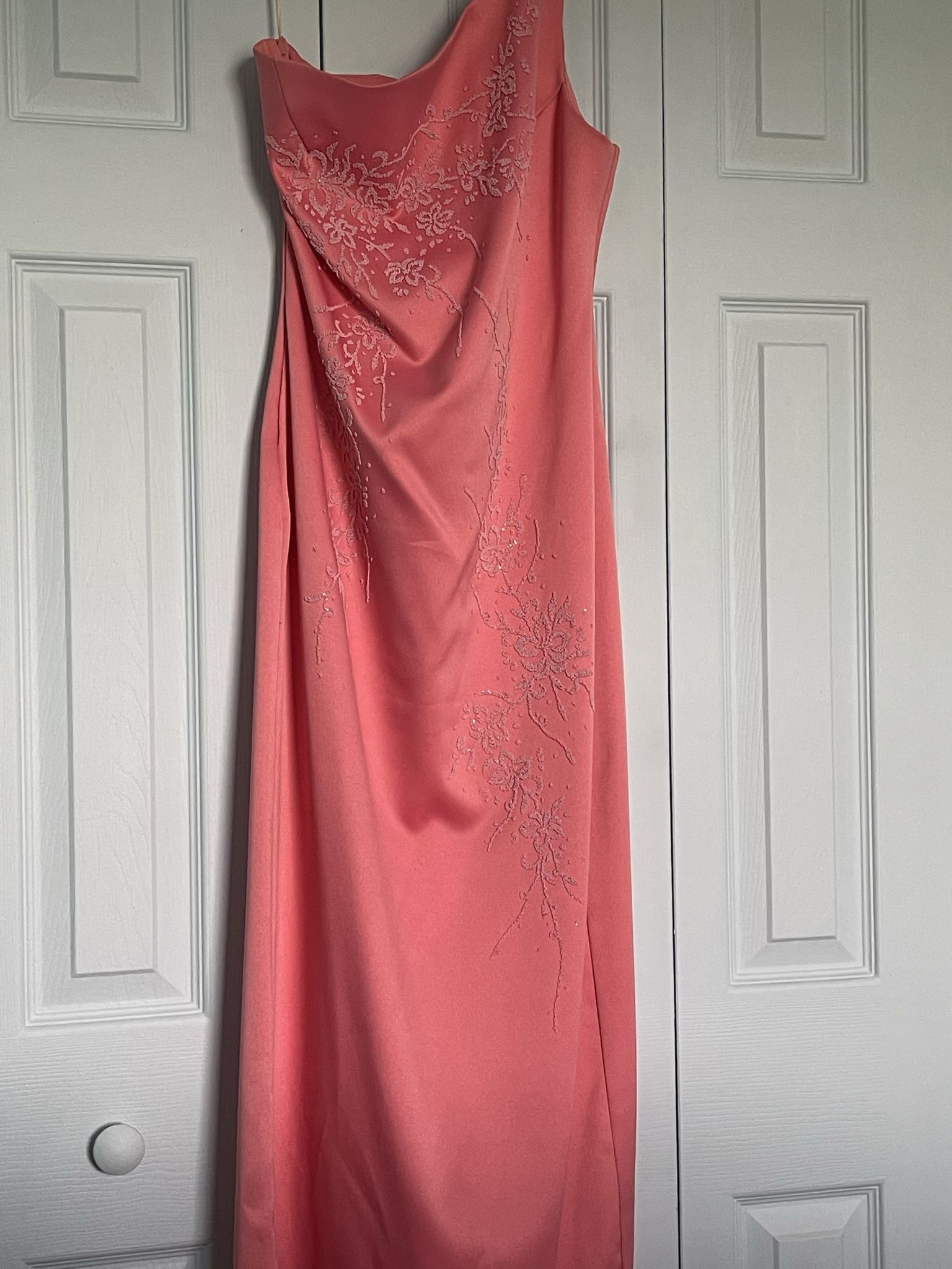 Coral Dress With Small Train Size Medium