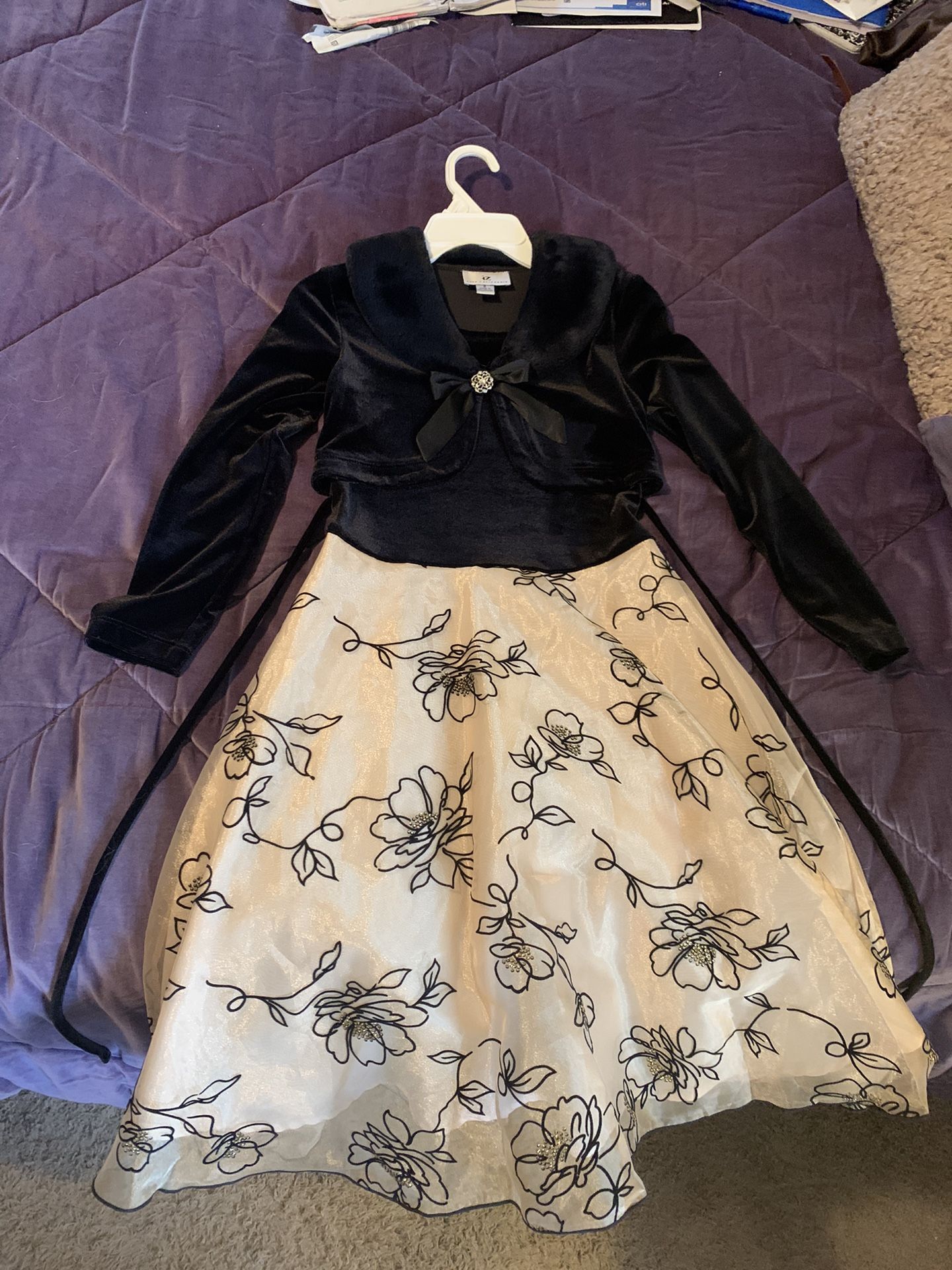 IZ Byer Holiday Dress Sz 8