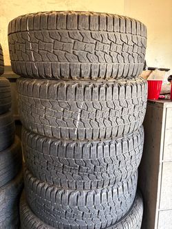 225 55 R 17 vendo llantas usadas marca Falken