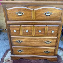 4 drawers  wood chest