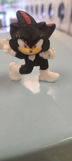 Shadow the Hedgehog Mini Figure