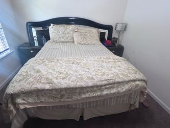 Queen full bed set