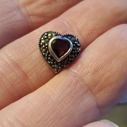 925 Sterling Silver And Garnet Heart Pendant 