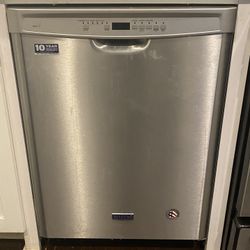 Complete Kitchen Set Dishwasher Refrigerator And Oven